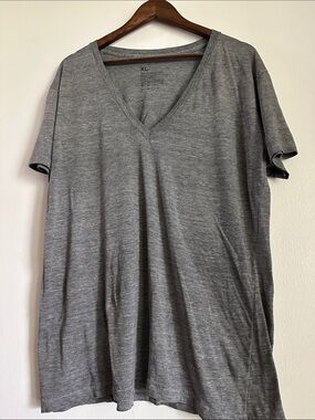 Swell Heather Gray V-Neck Short Sleeve Top